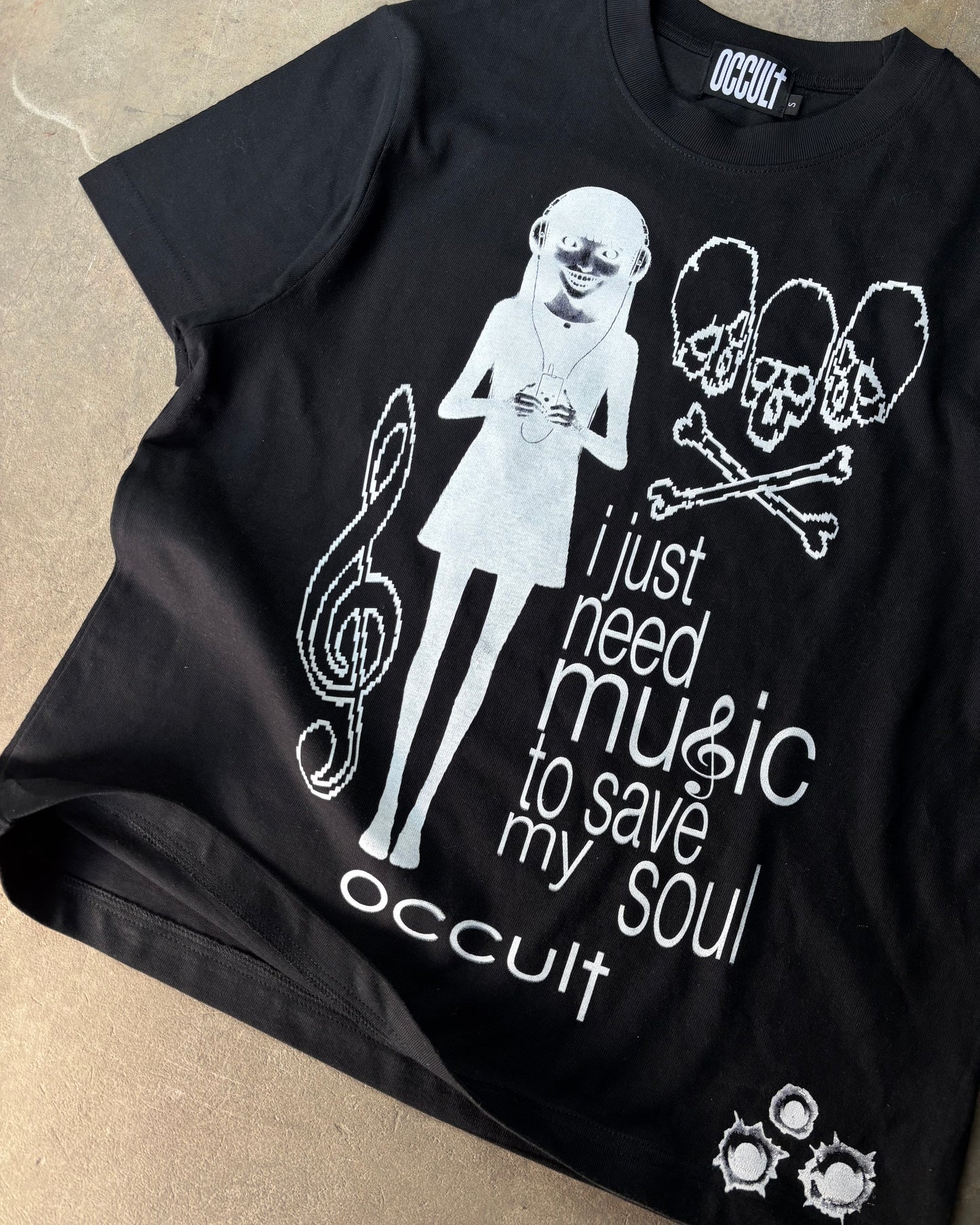 MUSIC black tee