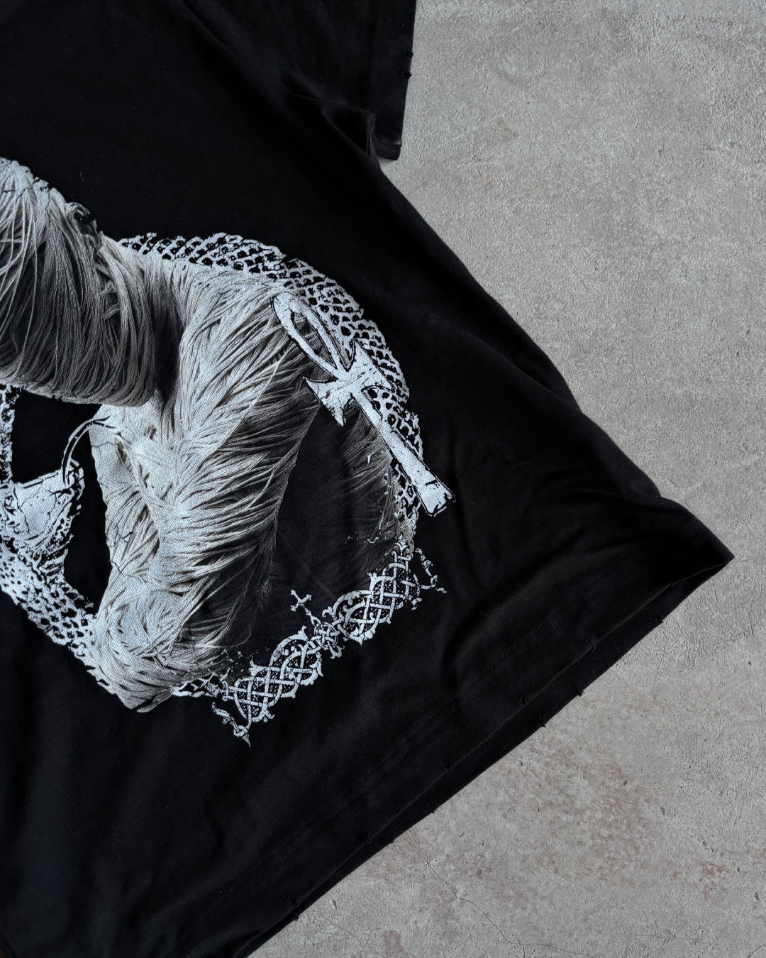 OCCULT mumia black tee